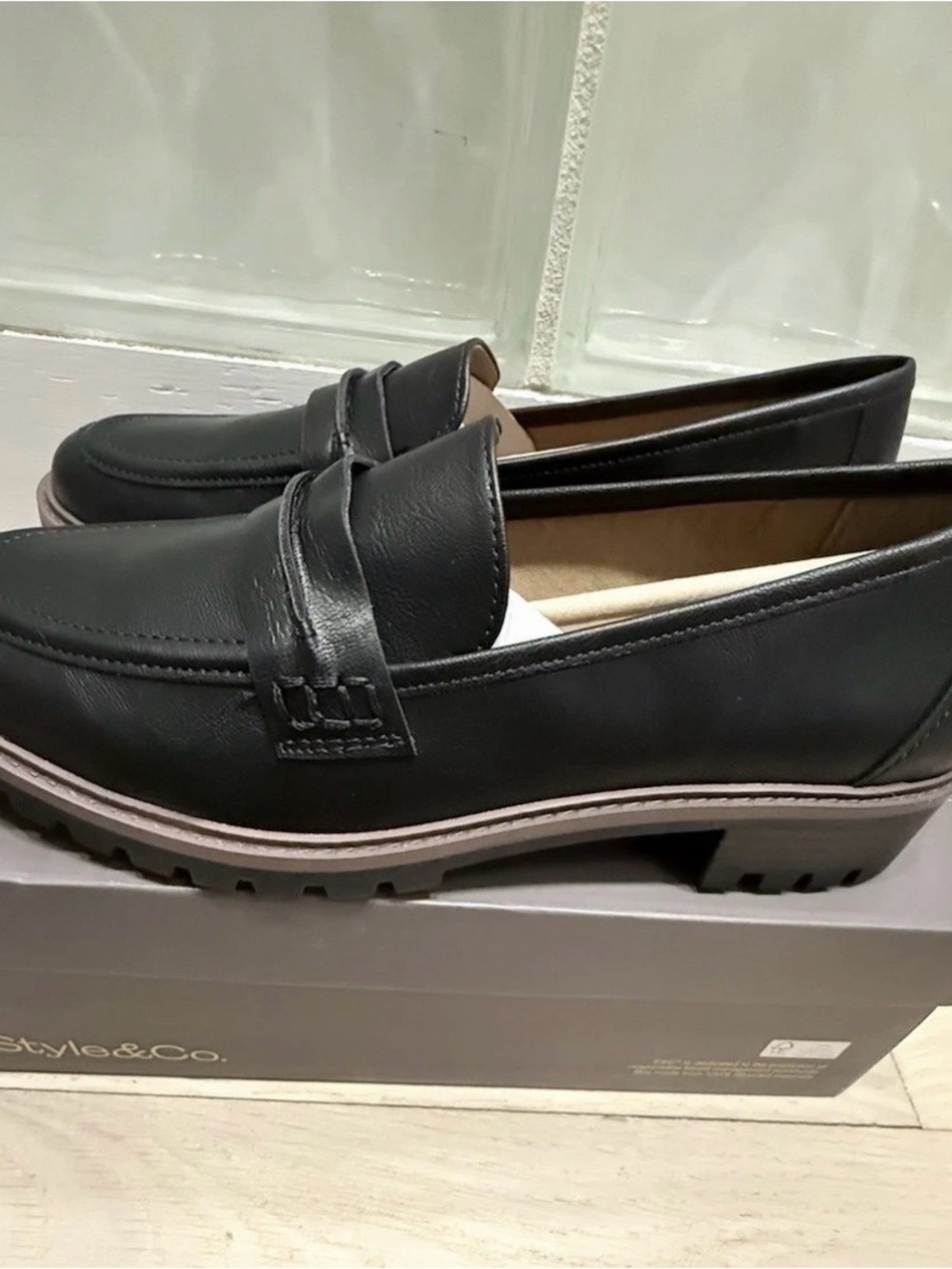 Style & Co. Black Leather Lug-Sole Penny Loafers. Size 8.5 Women
